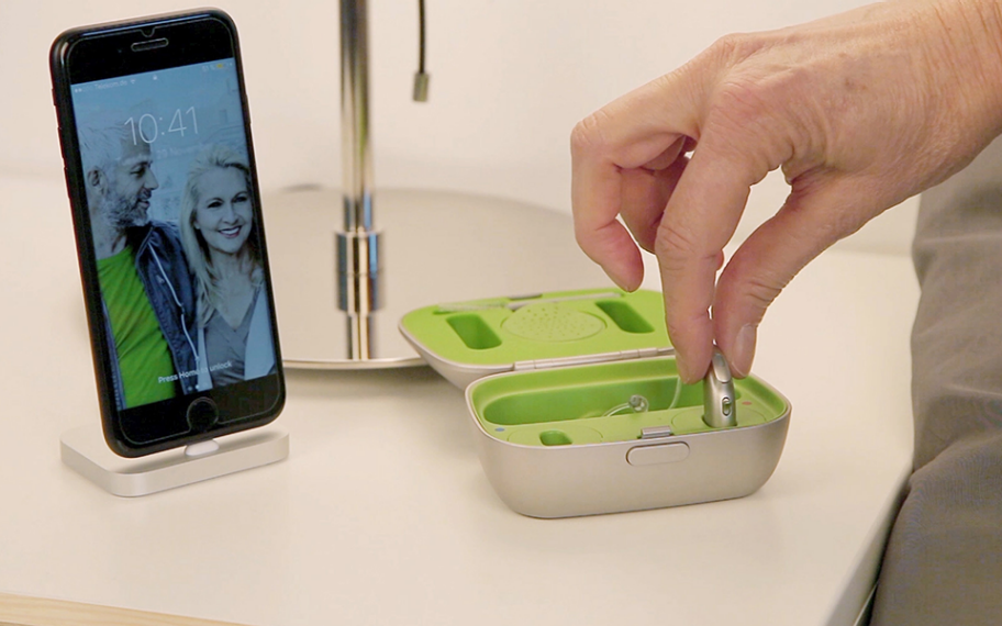 Rechargeable hearing aids by Phonak